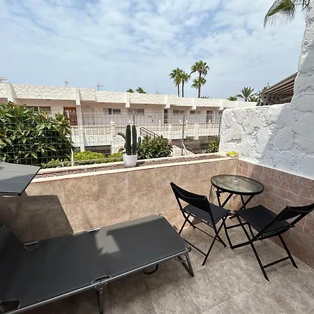 Practical And Cozy In Southern Arona